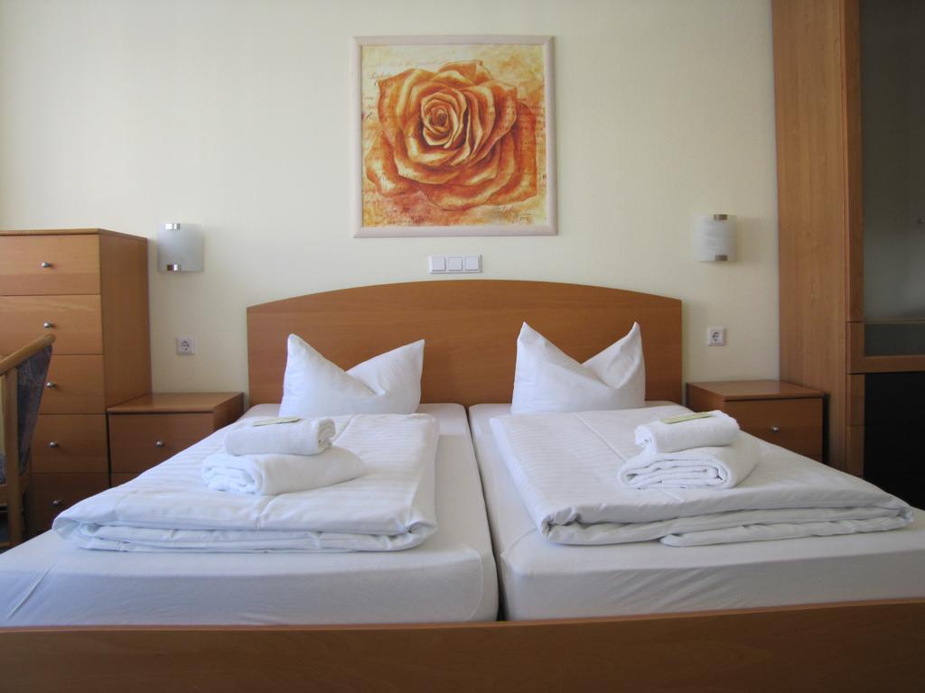Central Hotel Gera Exterior photo