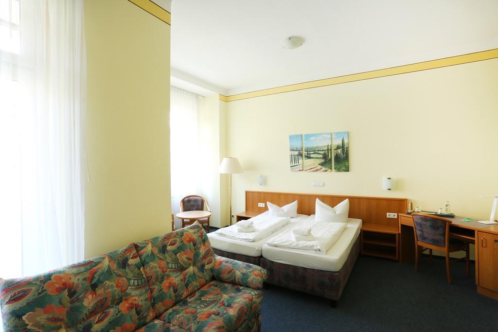 Central Hotel Gera Exterior photo